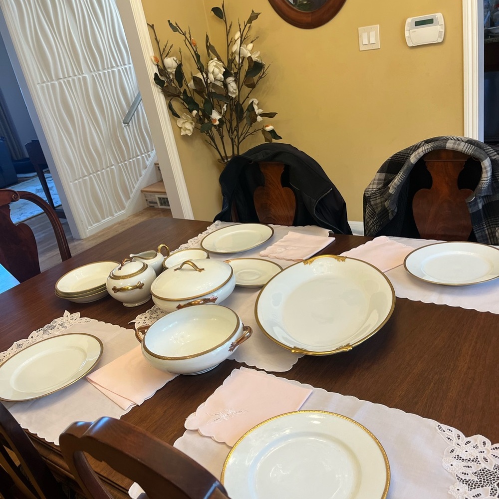 Limoges Art Deco porcelain service set. Early 19th century